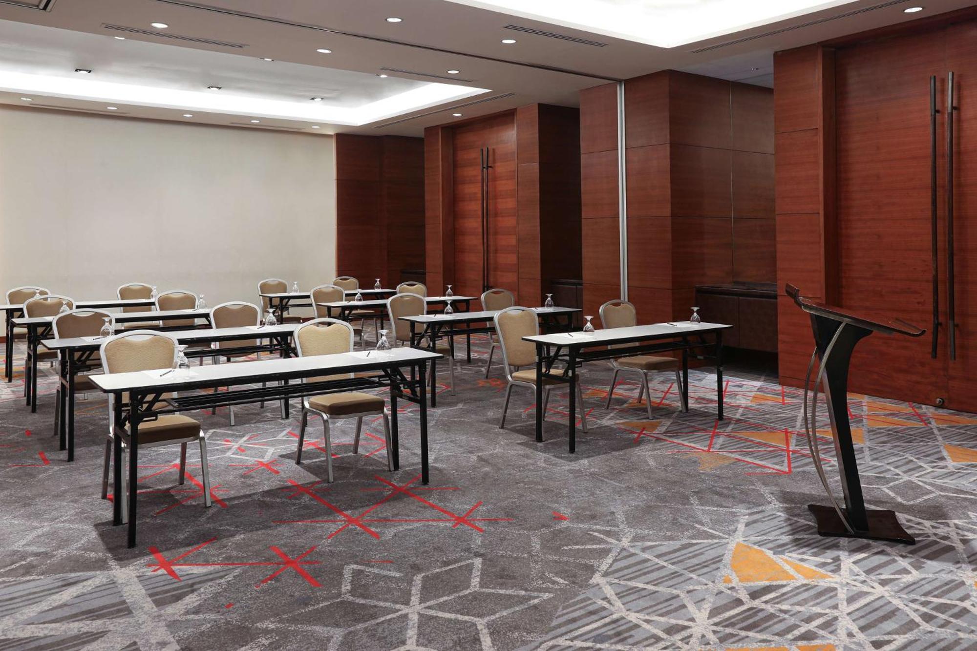 Hotel Radisson Blu Cebú Exterior foto Meeting room