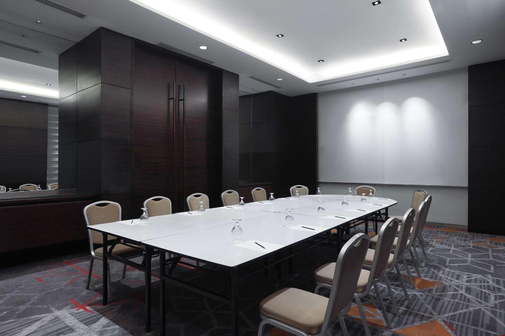 Hotel Radisson Blu Cebú Exterior foto Meeting room